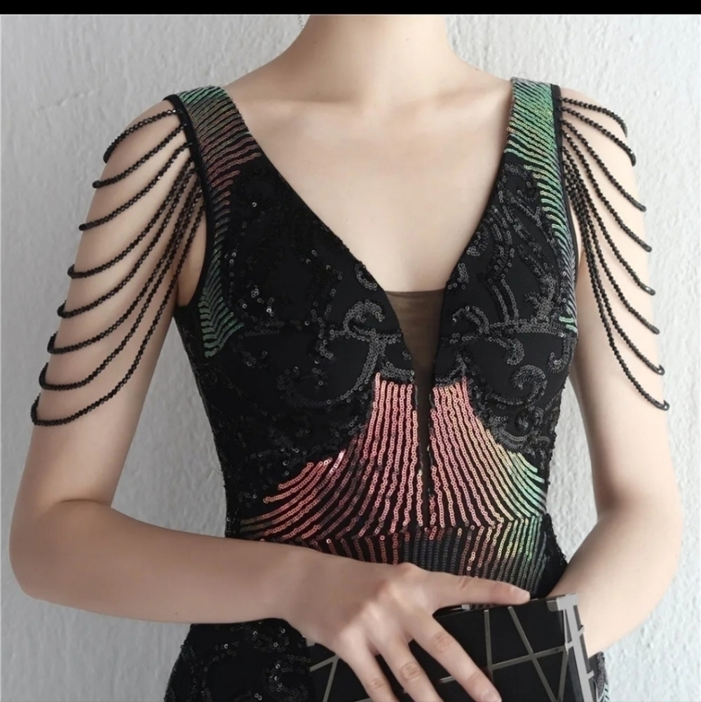Black,  Floral Print, Sleeveless,  Round Back,  V Neck, Sequined Mermaid… - Picture 7 of 15